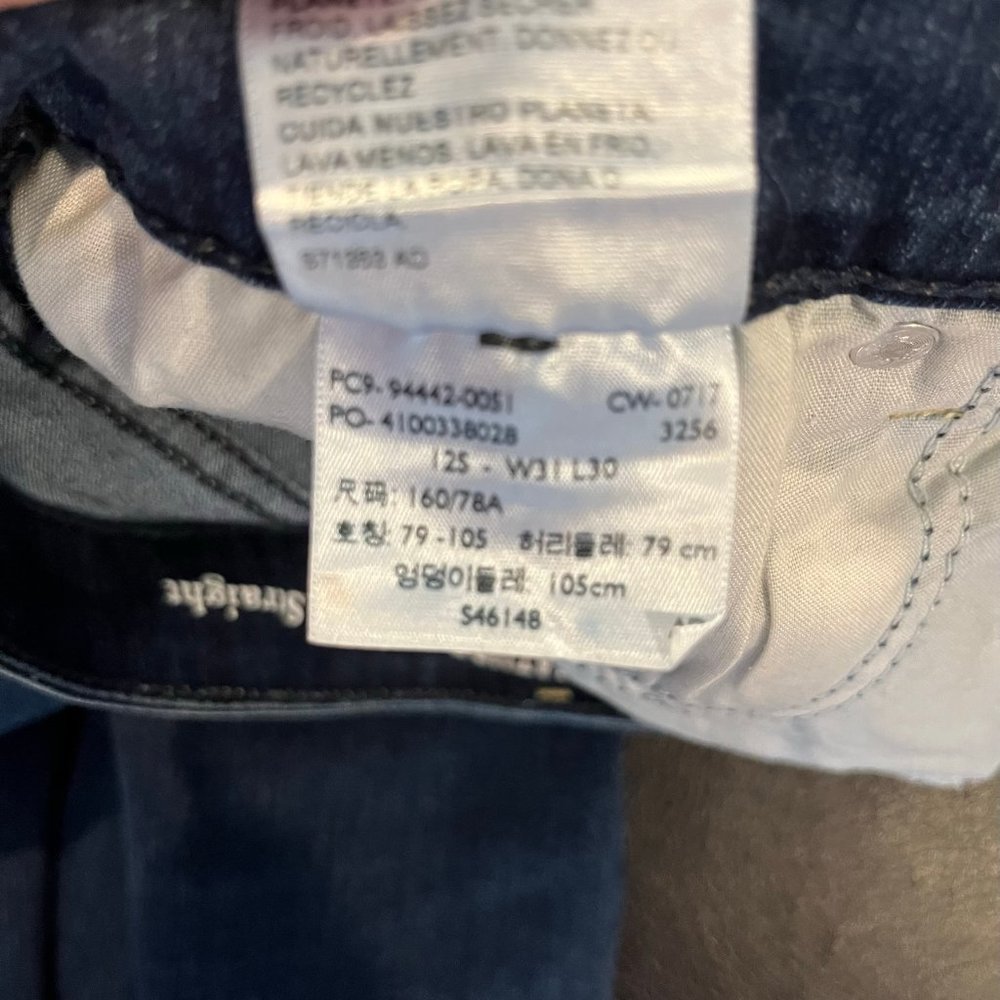 Signature Levi Strauss Ladies Modern Straight Jeans Size 12S / W31/ L30 - Picture 4 of 6